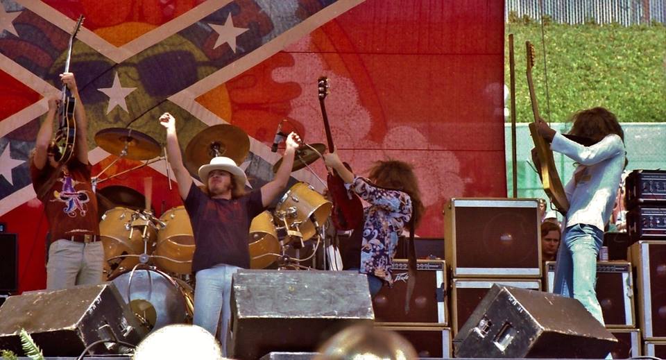 Ronnie Van Zant and Steve Gaines