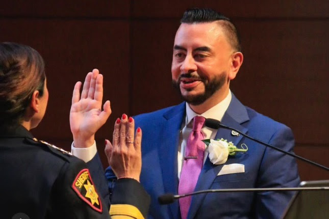 Councilmember Eddie Flores being sworn in as Vice-Mayor